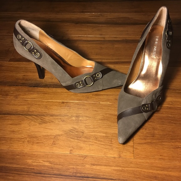 Nine West Shoes - NWOT Nine West leather pointy toed pumps size 11